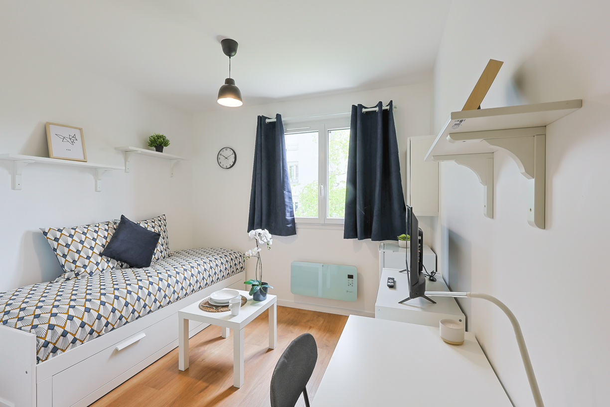 5 Rue des Bouviers, 95800 Cergy, France-67